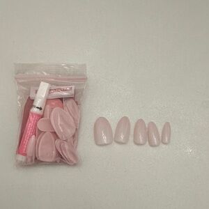 NEW Olive & June long almond CCT glue press-on set